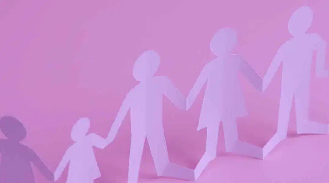 O que é a multiparentalidade e como ela altera os efeitos jurídicos familiares?